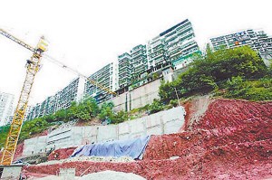 央视曝光开发商违法施工致临近楼房开裂