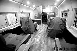 揭秘京沪高铁列车:400公里时速鸡蛋不滚动(图)(2)